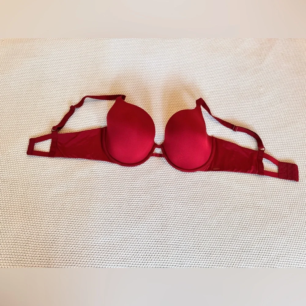Savage X Fenty bold red